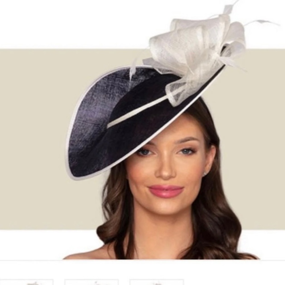 ZURI FASCINATOR HAT - Navy Blue And Ivory
NWT
